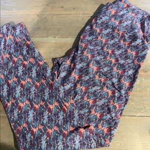 LulaRoe One Size Leggings Kaleidoscopd Patterned